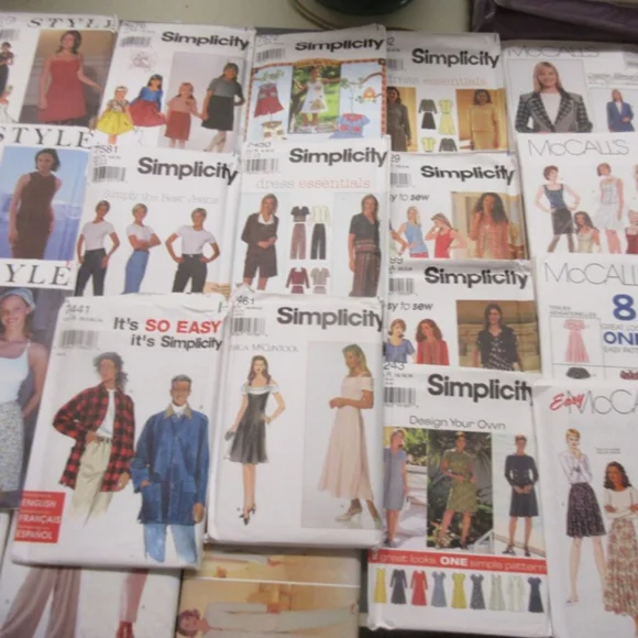 NEW UNCUT 100 Sewing Patterns Simplicity McCalls Butterick Women's Kids - Picture 3 of 5